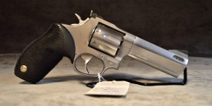 Taurus 657 Tracker  Stainless .357  4" like new